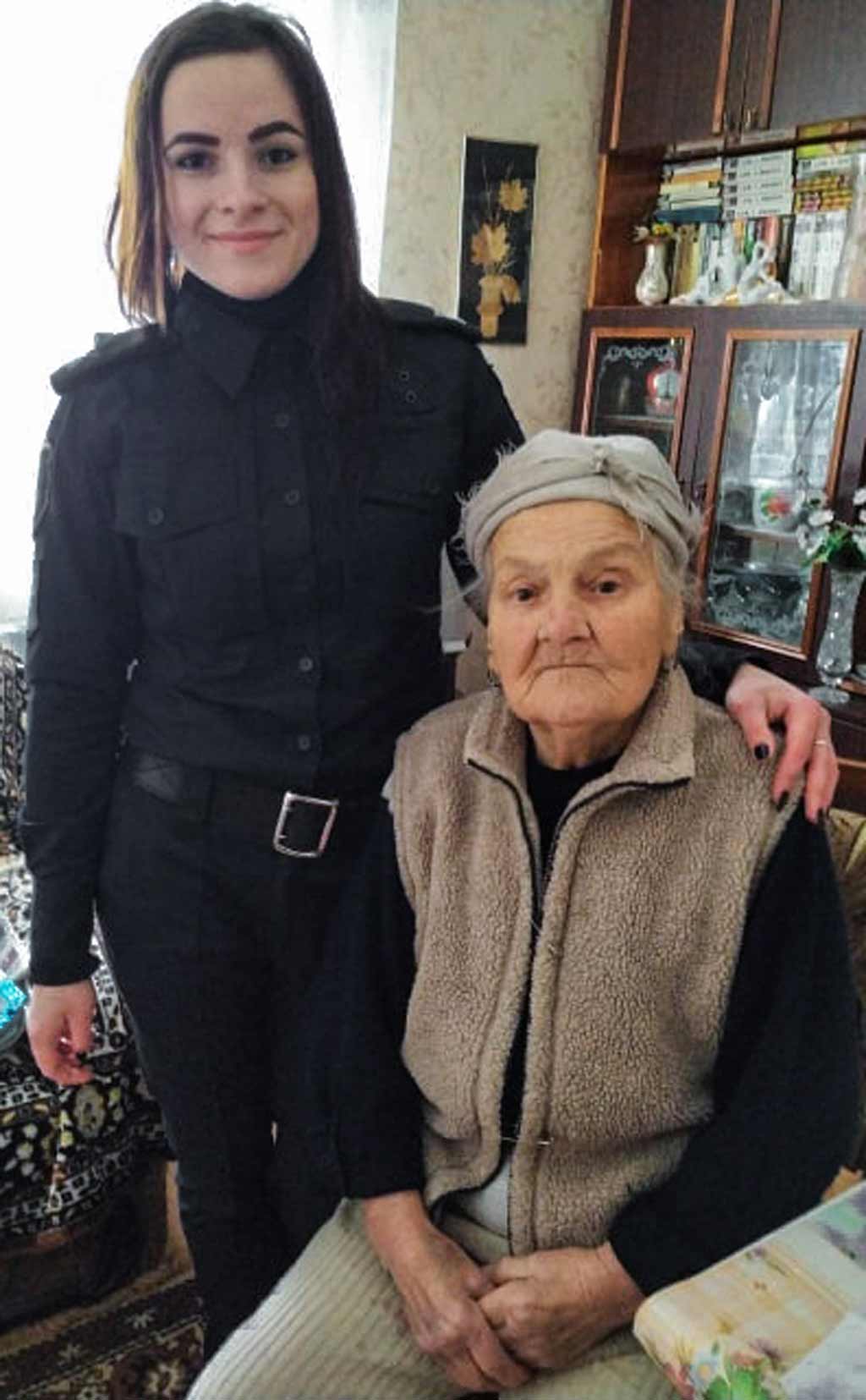 Анна з бабусею 